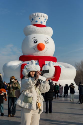 大雪人雪人先生打卡点