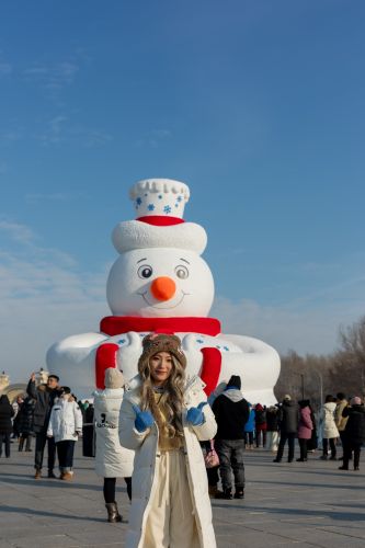 大雪人雪人先生打卡点