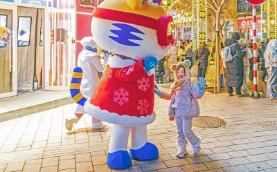 2025年流光溢彩的中央大街夜色