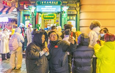 流光溢彩的中央大街夜色