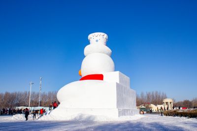 太阳岛雪人先生制作中