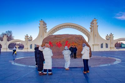 太阳岛雪人先生制作中