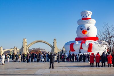 太阳岛雪人先生制作中