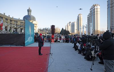 音乐长廊网红大雪人启动仪式 
