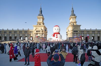 音乐长廊网红大雪人启动仪式 