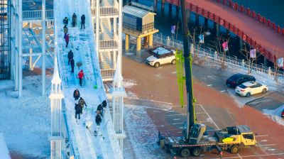 群力外滩德嘉码头冰雪景观制作中
