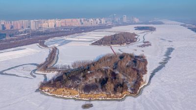 航拍冬季一湖三岛