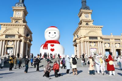 群力大雪人