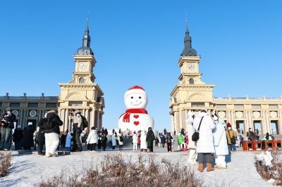群力大雪人