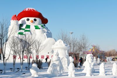 群力大雪人