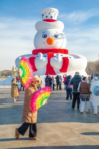 太阳岛广场大雪人