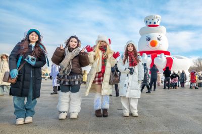 太阳岛广场大雪人