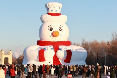 太阳岛大雪人雪人先生