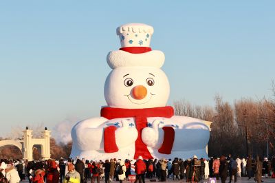 太阳岛大雪人雪人先生