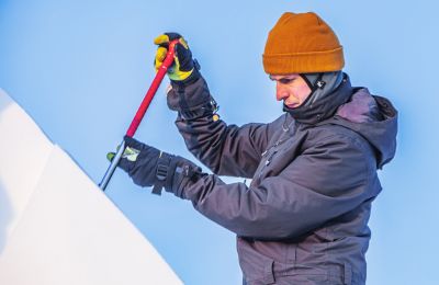 太阳岛雪博会国际雪雕比赛外国选手比赛制作中（1月8日）