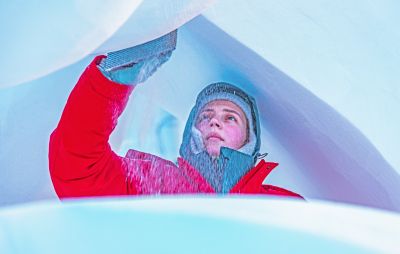 太阳岛雪博会国际雪雕比赛外国选手比赛制作中（1月8日）