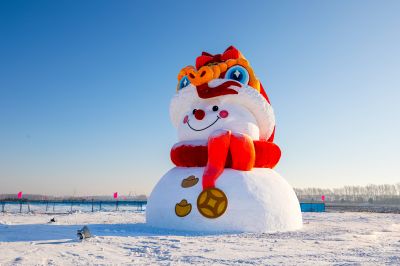 闫家岗大雪人