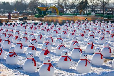 闫家岗大雪人