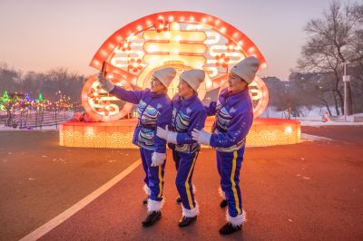 劳动公园冰雪彩灯乐园照片 （1月份照片）