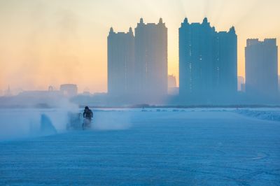 清晨的松花江 （1月份照片）采冰现场 切冰