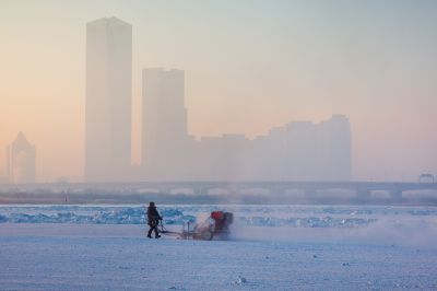 清晨的松花江 （1月份照片）采冰现场 切冰