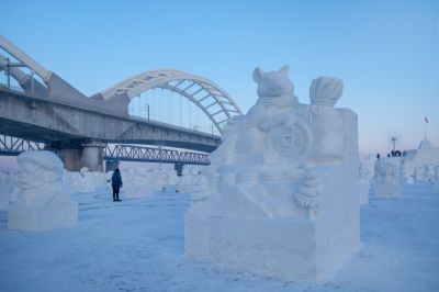 松花江上雪人谷（1月份照片）