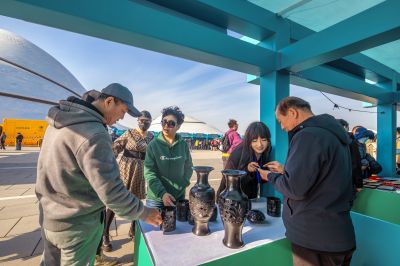 2025哈尔滨大剧院松花江民俗文化周启动仪式