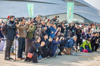 2025哈尔滨大剧院松花江民俗文化周启动仪式