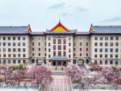 哈尔滨工程大学杏花初绽