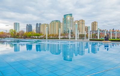 金河公园哈尔滨音乐厅的春天（四月） 