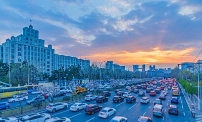 和兴路东北林业大学春日晚霞 晚高峰车流 （四月）