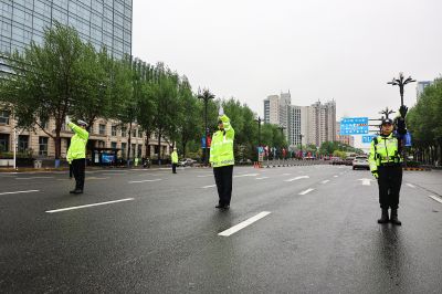 冰城公安多维发力确保哈洽会开幕安全