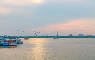 松花江斯大林公园江畔春光