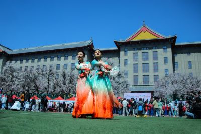 哈尔滨工程大学杏花节