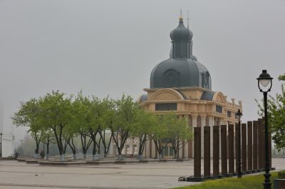 清晨雾中群力音乐公园