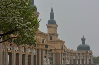 清晨雾中群力音乐公园
