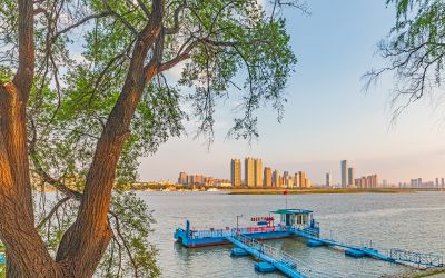 太阳岛江畔