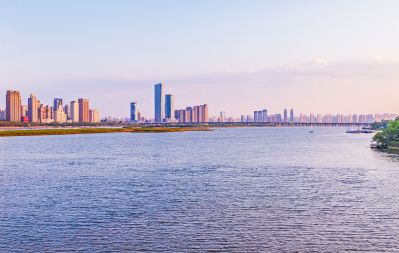 太阳岛江畔