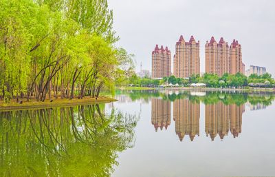 春天的体育公园