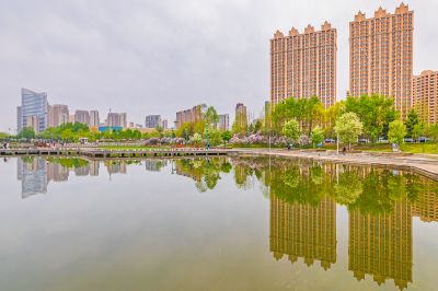 春天的体育公园
