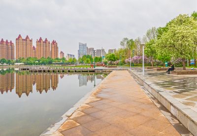 春天的体育公园