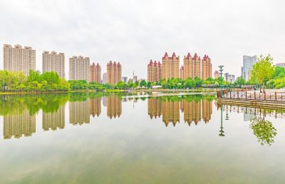 春天的体育公园