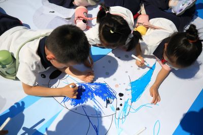儿童畅游哈尔滨极地公园