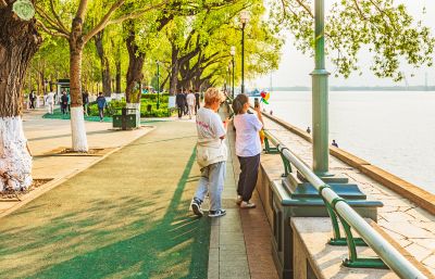 夏日松花江畔斯大林公园 