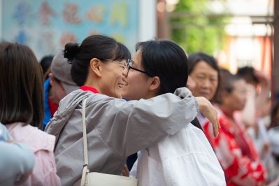 高考进行时哈尔滨市香坊区风华中学考场