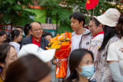 高考进行时哈尔滨市香坊区风华中学考场