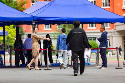 高考进行时哈尔滨市香坊区风华中学考场