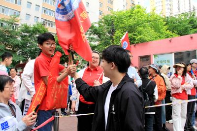 高考进行时哈尔滨市香坊区风华中学考场