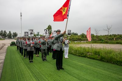 阿城区老干部主题党日参观东北抗联体验式国防教育基地