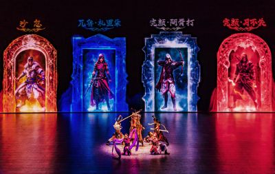 大型奇幻秀王的战车首演
